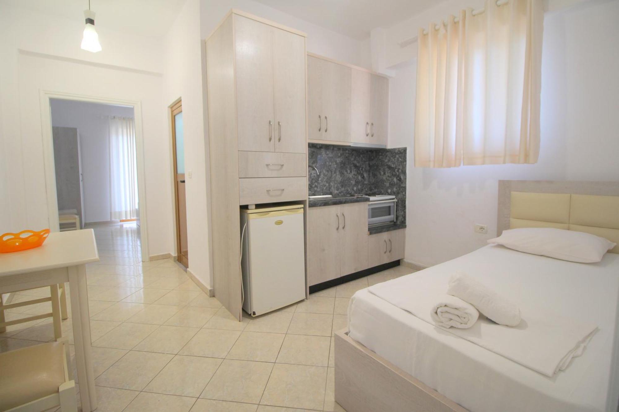 Garden Eva Apartment Sarande